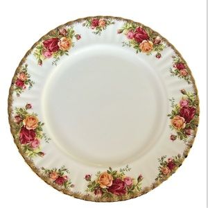 DINNER PLATE OLD COUNTRY ROSES 1962 ROYAL ALBERT BONE CHINA ENGLAND VINTAGE